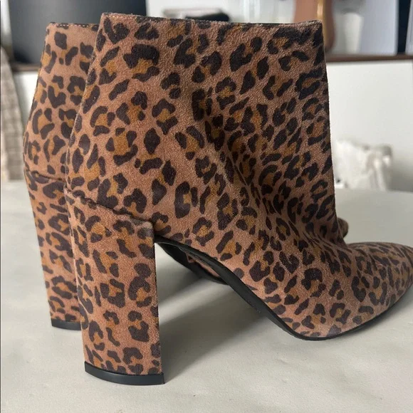 Stuart Weitzman Pure Pointed Toe Animal Leopard Print Thin Block Heel Booties 7 - Picture 6 of 10